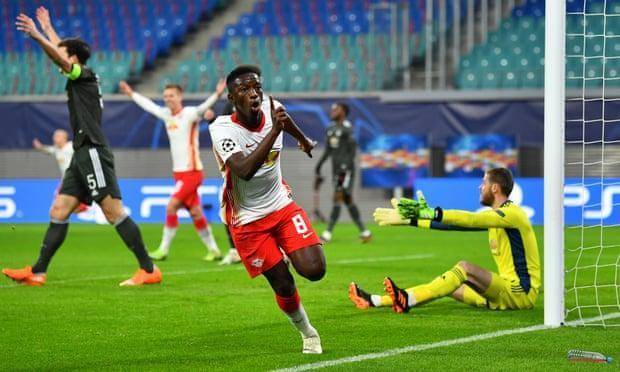  莱比锡红牛痛失好局 乌龙球葬送半场优势  