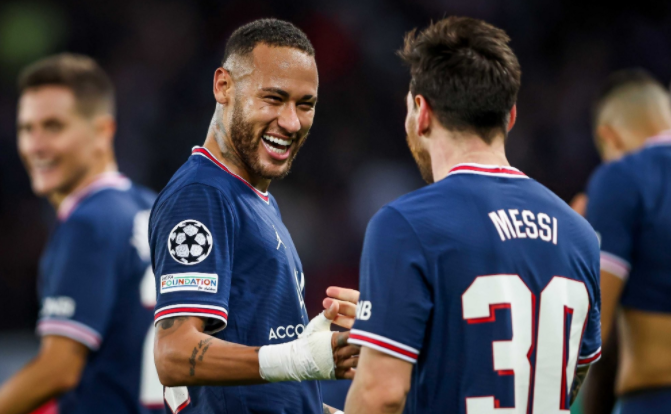  波鸿中场组织调度有方，掌控节奏主导比赛走向  